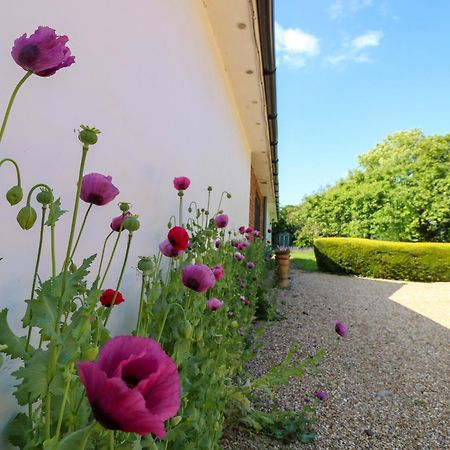 The Coach House Villa ไรด์ ภายนอก รูปภาพ